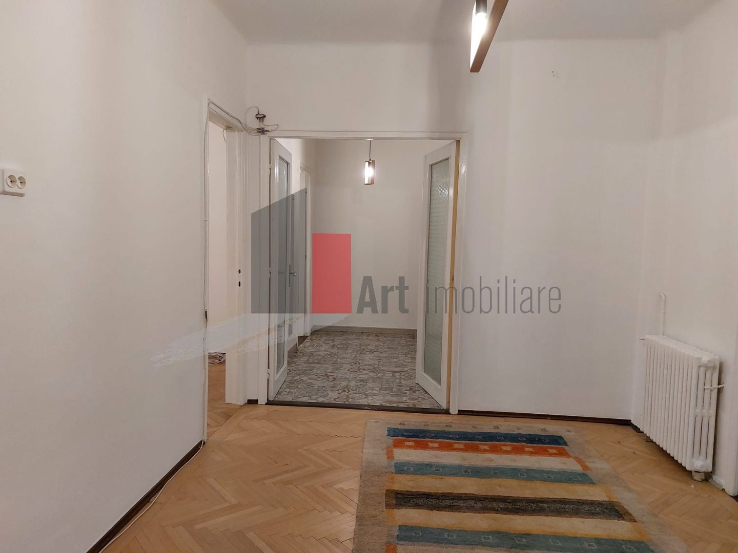 Apartamentul "REHEGUA" , P-ta Rosetti, bloc stradal, renovat complet - Poză 1