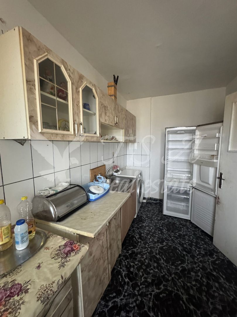 Apartament 3 camere, decomandat, zona Rahova - Poză 14