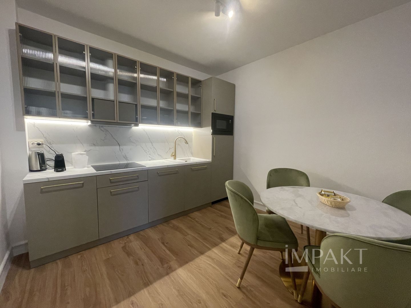 Apartament cu 2 camere, LUX in zona UMF - Poză 9