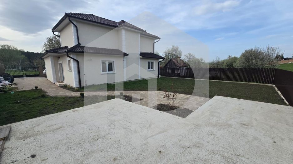 Casa superba 3 dormitoare 500 teren zona Tocile - Poză 28