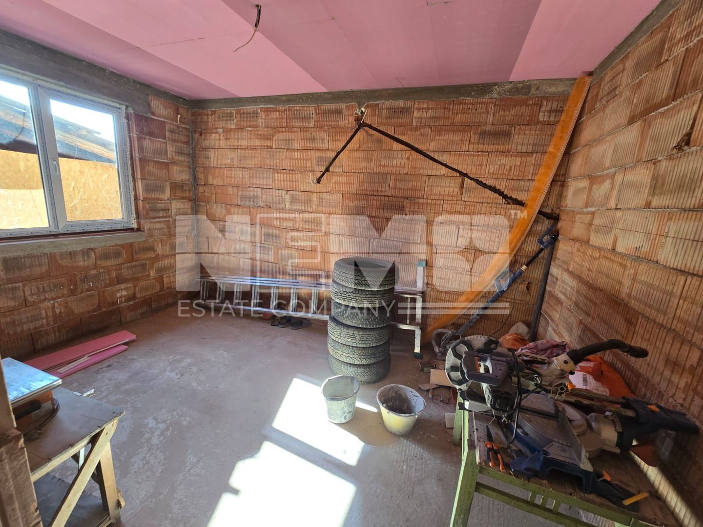 Casă la roșu la 165000 euro I Pe teren de 32 de ari I Măneuți - Poză 5