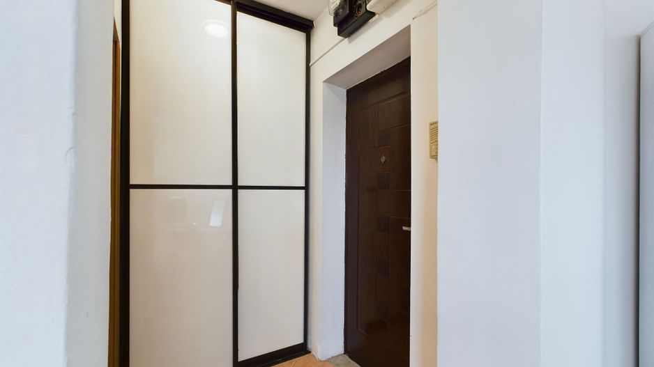 Apartament cu o cameră în zona Spitalului Județean - Poză 11