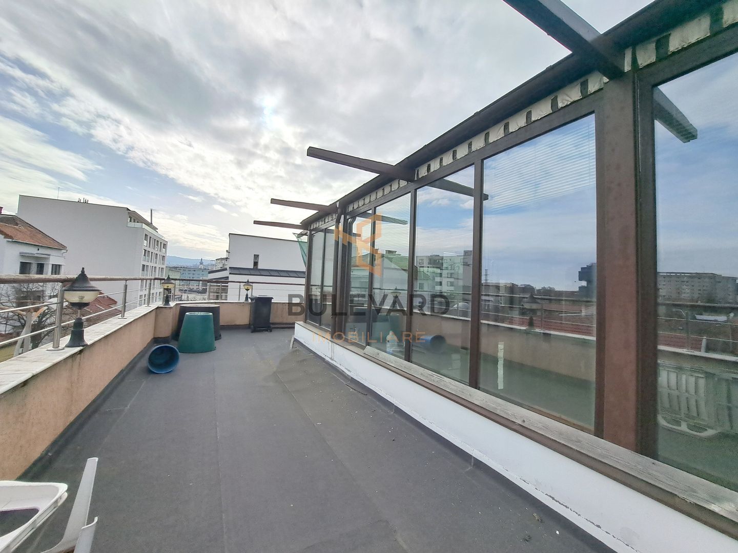 Cladire comerciala, zona centrala! - Poză 6