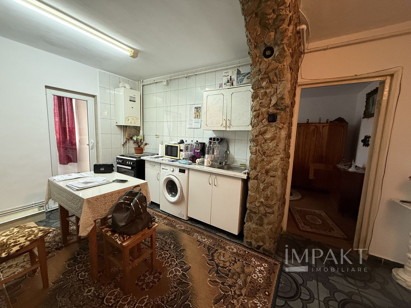 Apartament 2 Camere decomandate, etaj intermediar, zona Primaverii - Poză 5