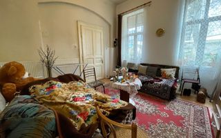 Vând apartament 2 camere la casa cu curte in centru Clujului! Parcare! - Poză 2