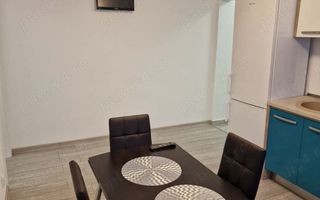 Vanzare Apartament 3 camere renovat & mobilat - Poză 1