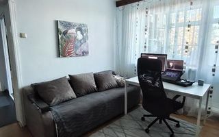 Închiriez apartament 3 camere Zona Podu Ros |Cantemir ,Etaj 3 Vedere Palas - Poză 1