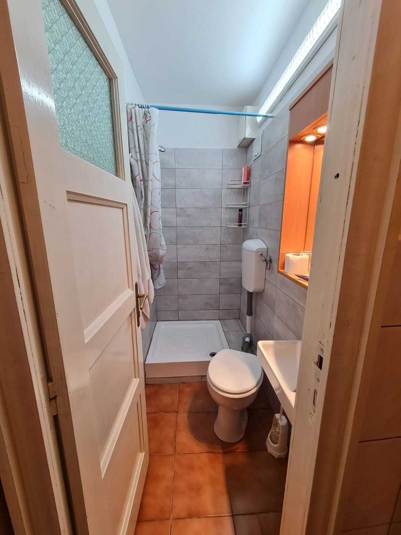 Apartament in vila zona Baicului - Poză 4
