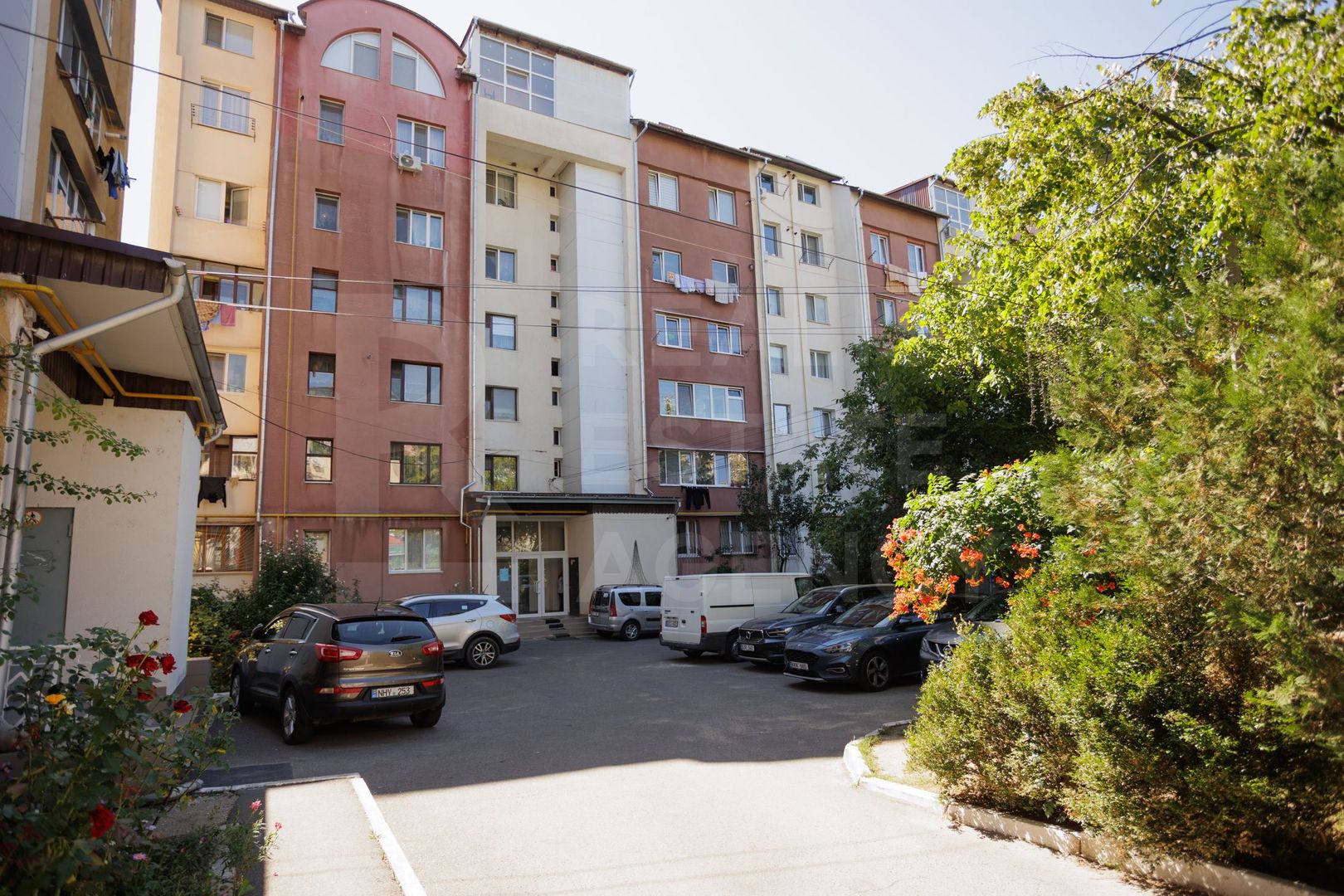 Vânzare, apartament 3 camere + living 71 mp, str. Cornului, Buiucani - Poză 16