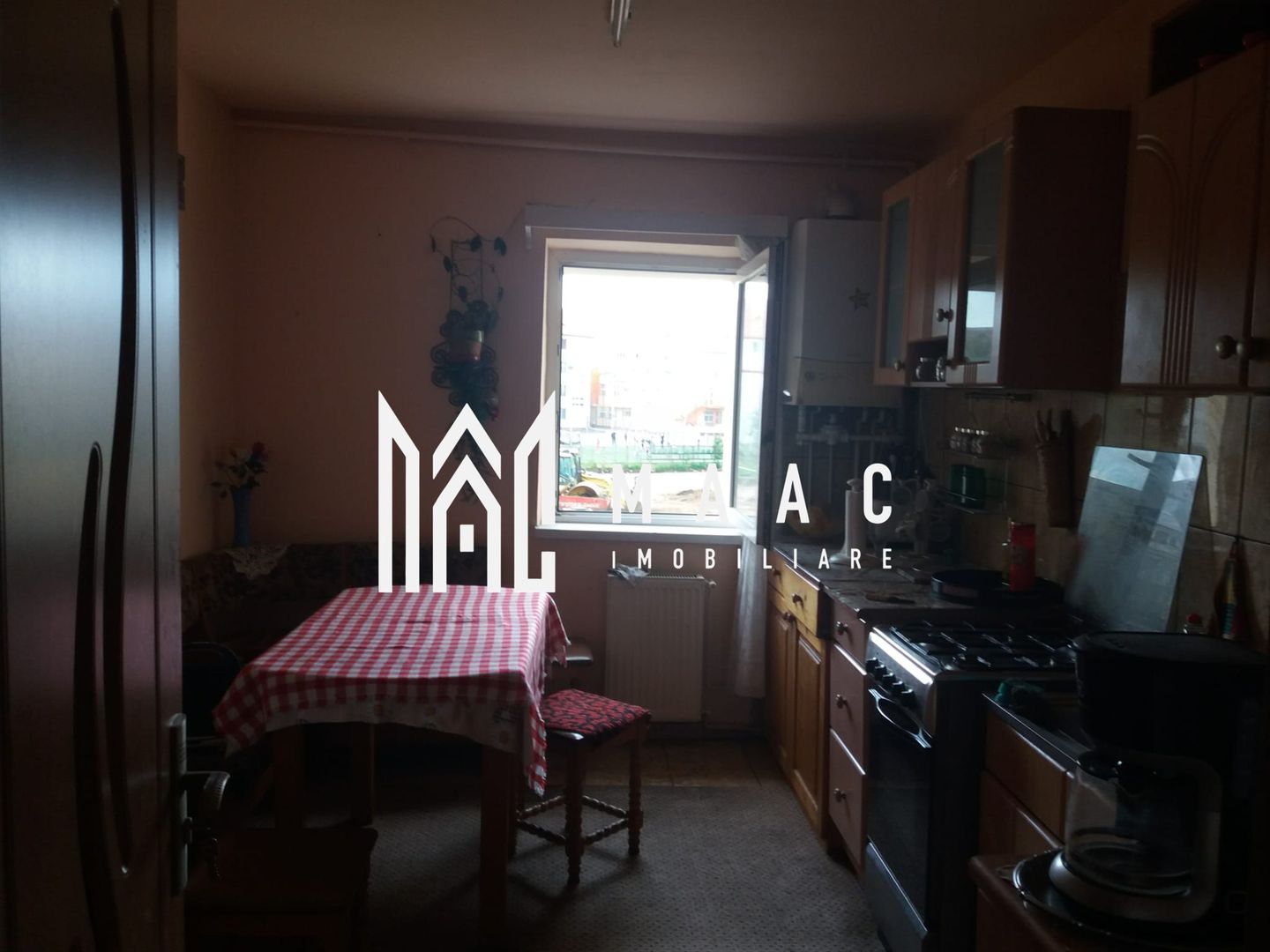 Apartament 4 Camere | Etaj 1 | Strand | Pivnita - Poză 4