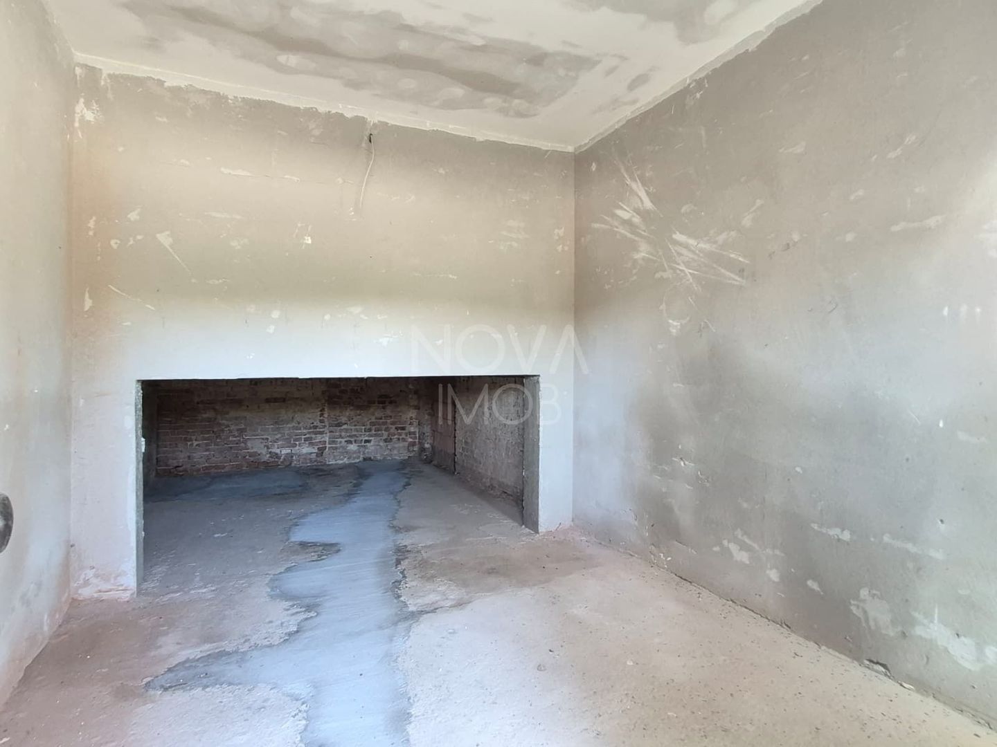 Casa generoasa cu 7 camere, 3 bai, dressing si parcare – Sura Mica - Poză 2