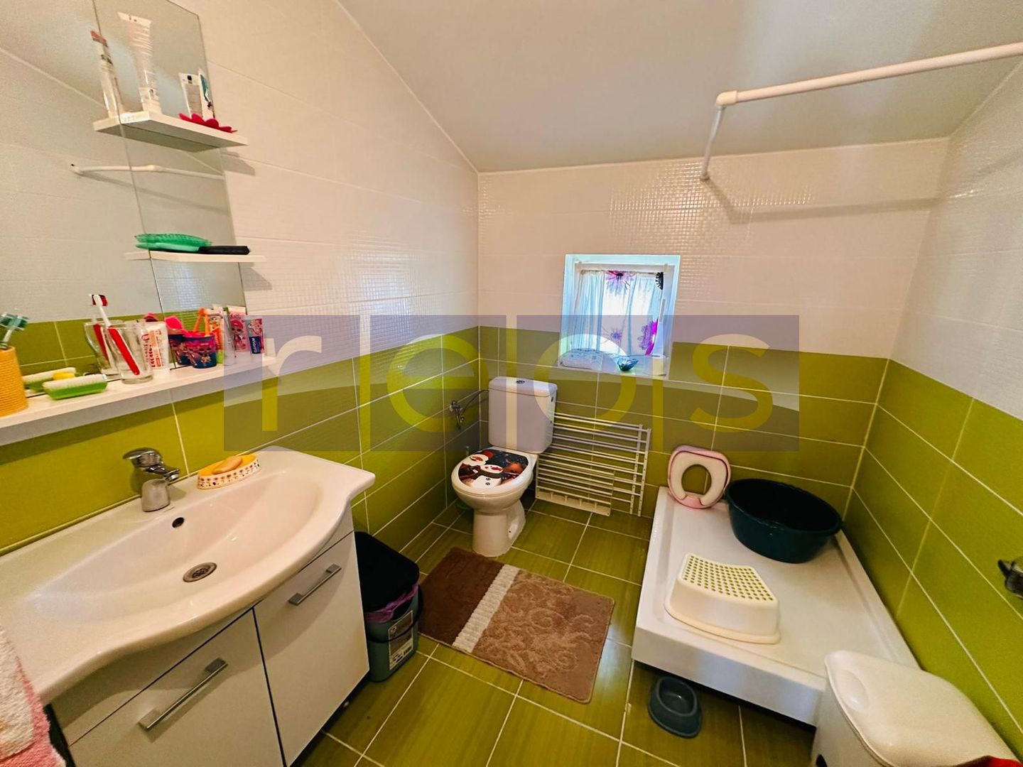 2 CASE DE VANZARE | CREVEDIA | 8 CAMERE - Poză 11