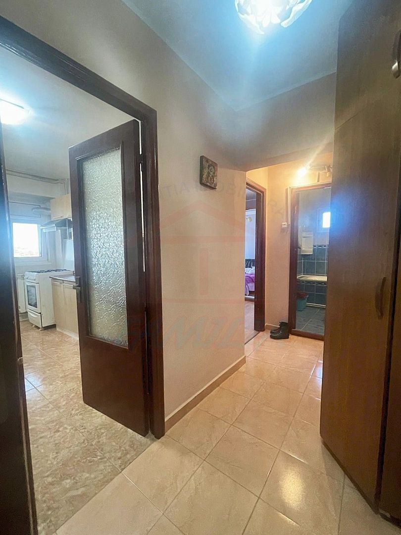 🏡 Apartament spațios 2 camere, decomandat, Mazepa – etaj 8, cu lift - Poză 3