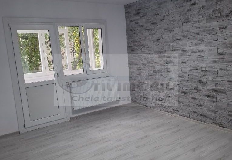 Apart 2 cam decomandat 54 mp, renovat complet- Dacia -119.900 euro - Poză 5