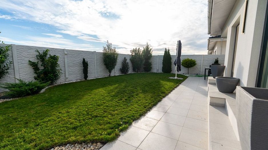 Casa deosebita cu finisaje premium si gradina privata Tunari - Poză 13