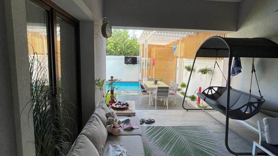 Proprietate de lux cu piscina si design modern-Dumbravita - Poză 12