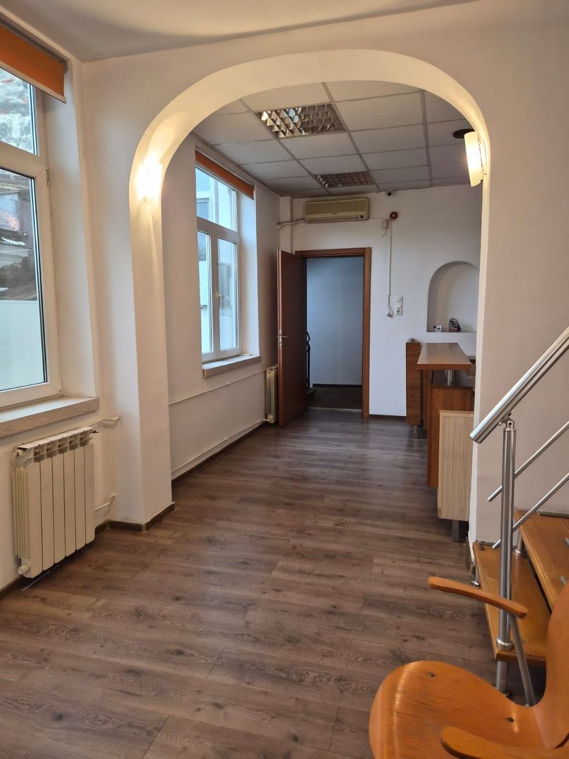 De vanzare Vila individuala, 9 camere, Mosilor - Eminescu, sector 2 - Poză 2