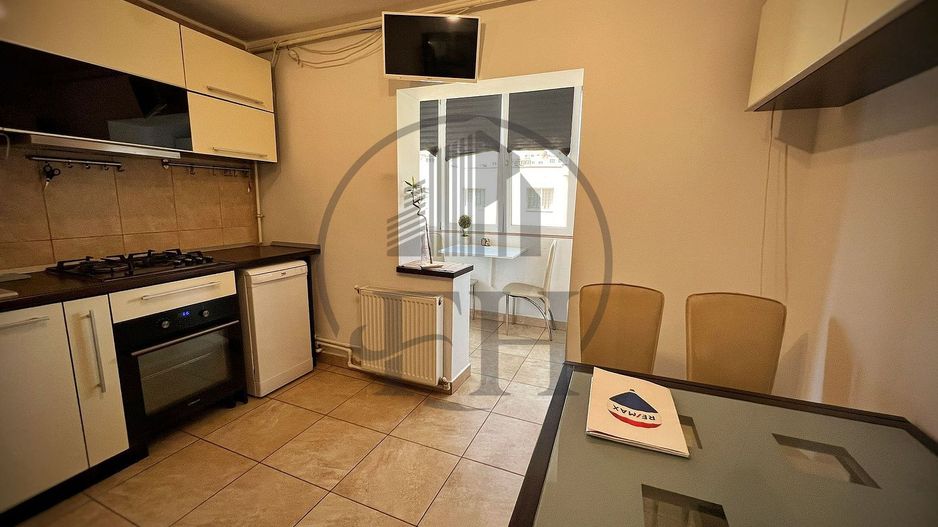 SOLD / VANDUT Apartament cu 4 camere de vânzare în zona Casa de Cultura - Poză 4