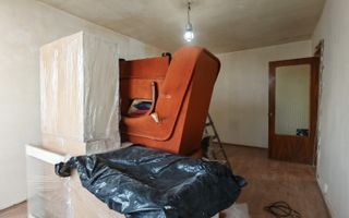 Vanzare apartament doua camere, de renovat, zona Crangasi - Str Ceahlau - Poză 1