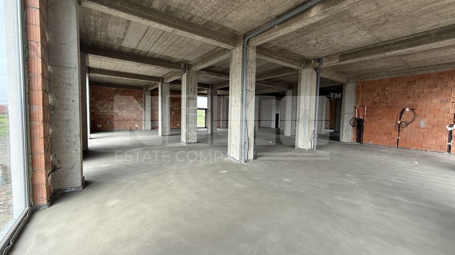 Spatiu comercial nou 550 mp Radauti 550.000 Euro - Poză 1