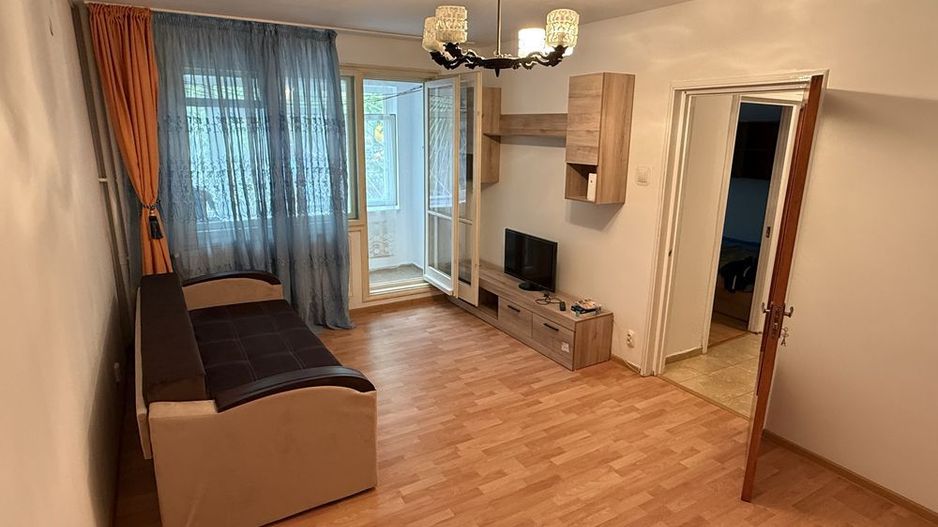 2 camere decomandat, parter, 2 min metrou, zona excelenta, pet friendly - Poză 1
