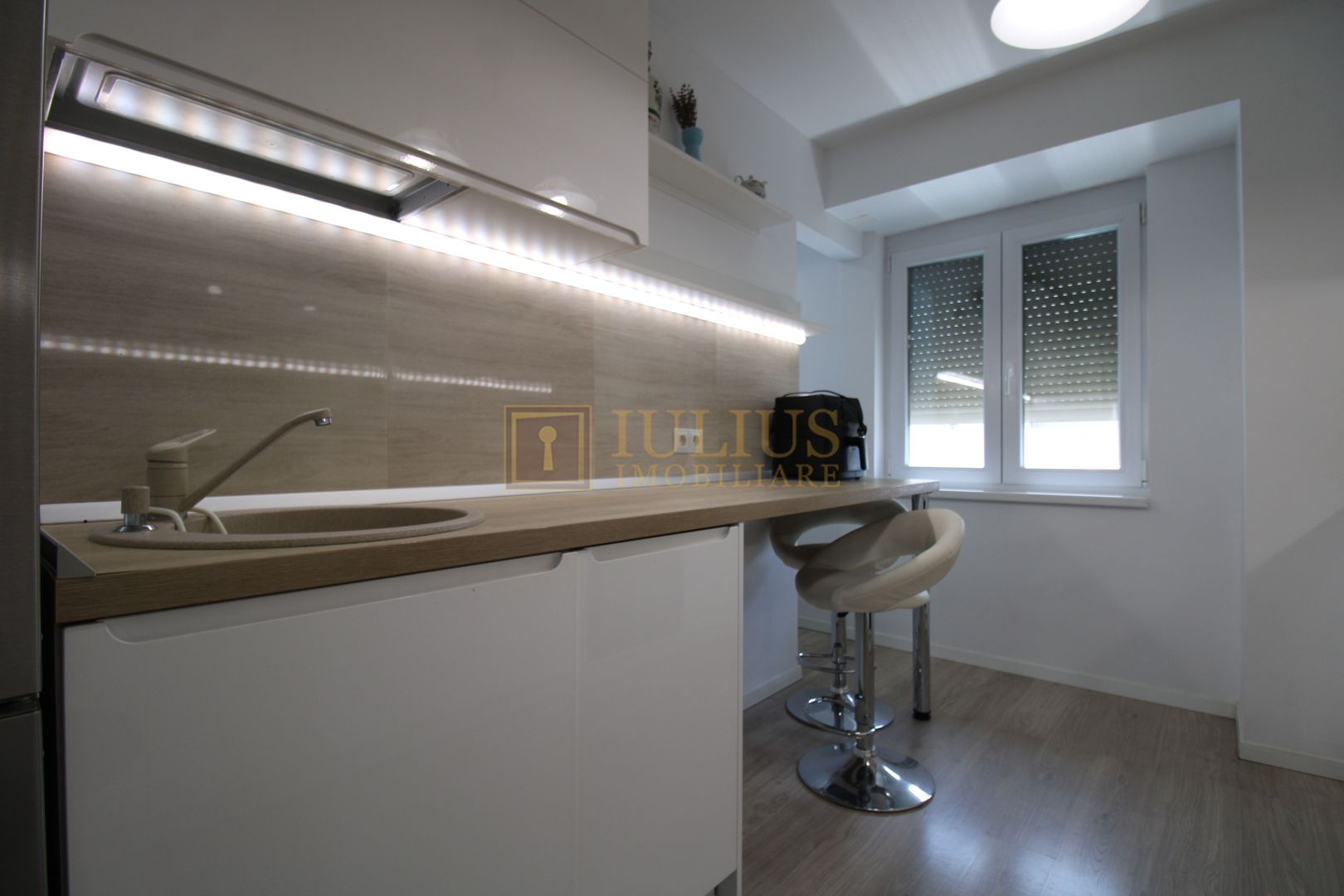 Zonca Circumvalatiunii, 3 camere, centrala proprie, apartament automatizat - Poză 2