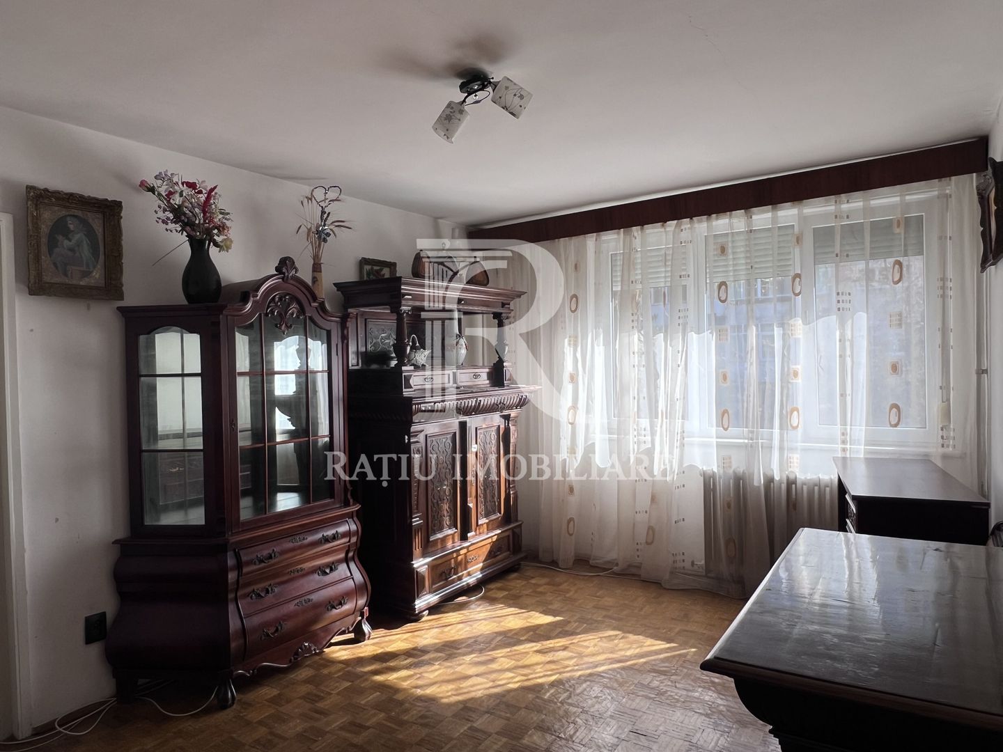 Apartament cu 3 camere | Etaj 1 | Rogerius | Oradea - Poză 1