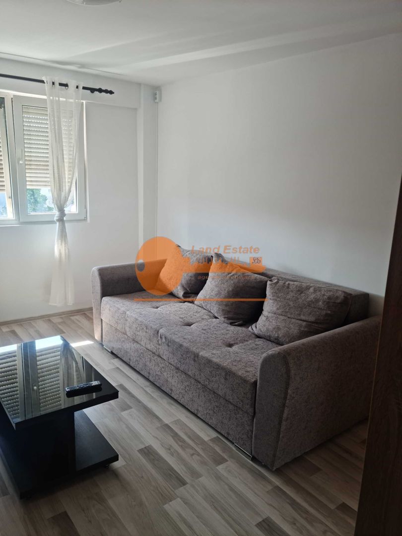 Vânzare Apartament 2 Camere Piața Victoriei - Poză 2