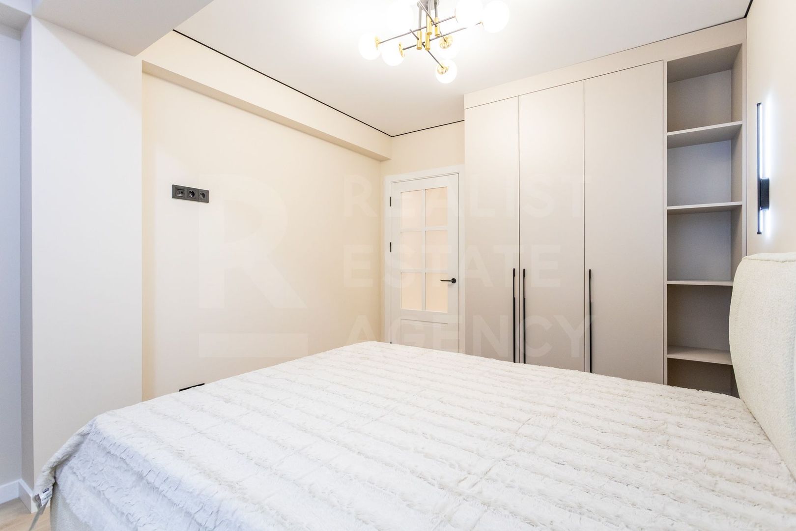 Vânzare, apartament, 2 camere+living, bul. Mircea cel Bătrân, Ciocana - Poză 8