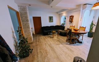 Apartament generos 4 camere, confort sporit, etaj 4/4, izolat termic - Poză 2