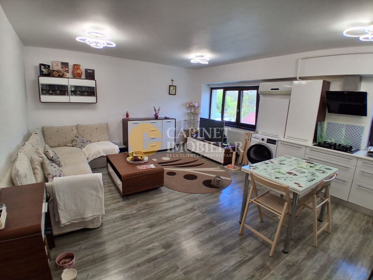 PACURARI LUKOIL--3 CAMERE DECOMANDAT--RENOVAT--ETAJ 3--MOBILAT+UTILAT - Poză 1