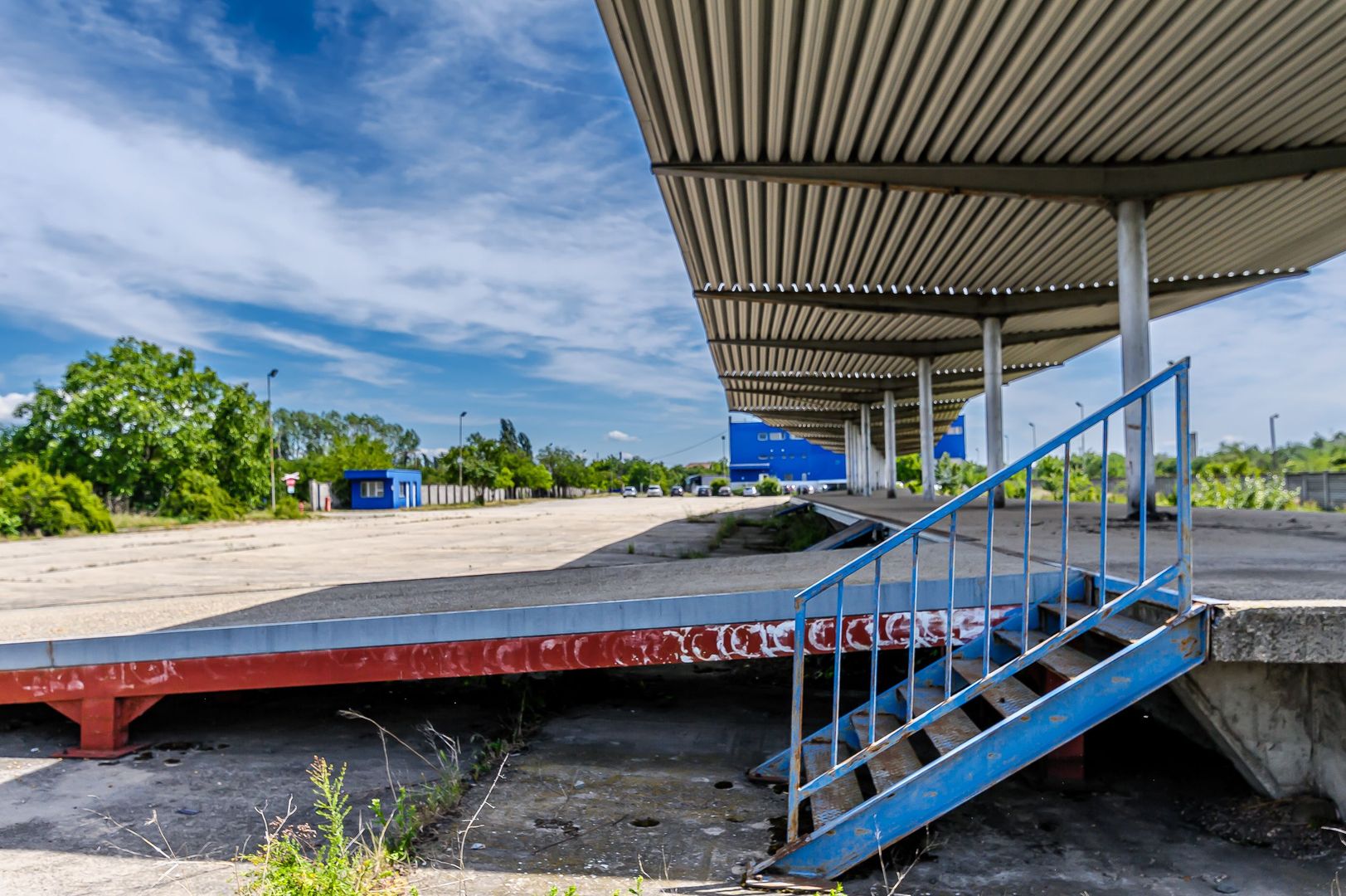 REZERVAT: Platformă betonată cu acces direct la calea ferată - Poză 5
