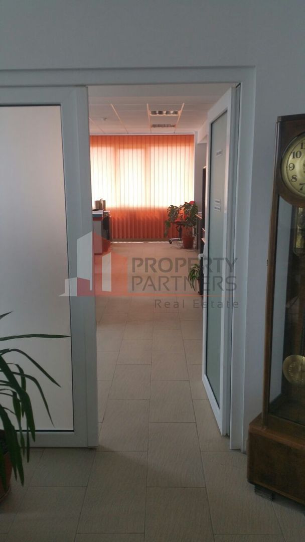 Cladire de birouri in sectorul 1 la Metrou Jiului - Poză 2