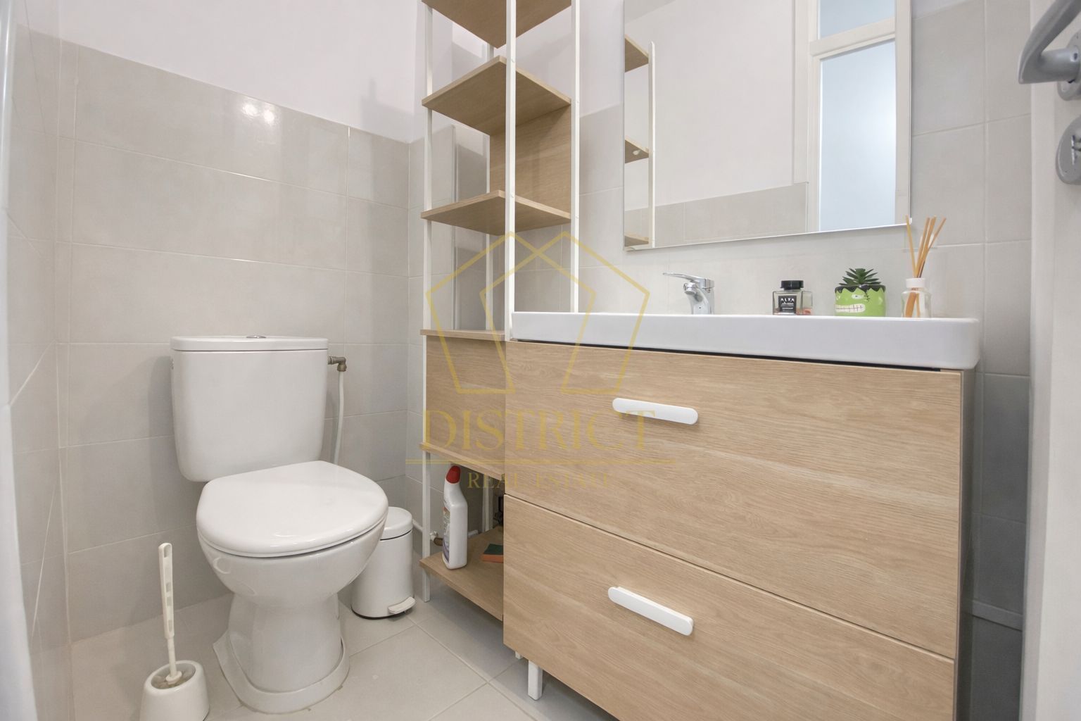 Apartament superb cu 3 camere | Soarelui - Poză 12