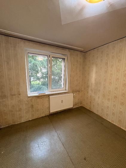 Apartament vânzare  zona de trafic  important , hipermarketuri, școala. - Poză 3