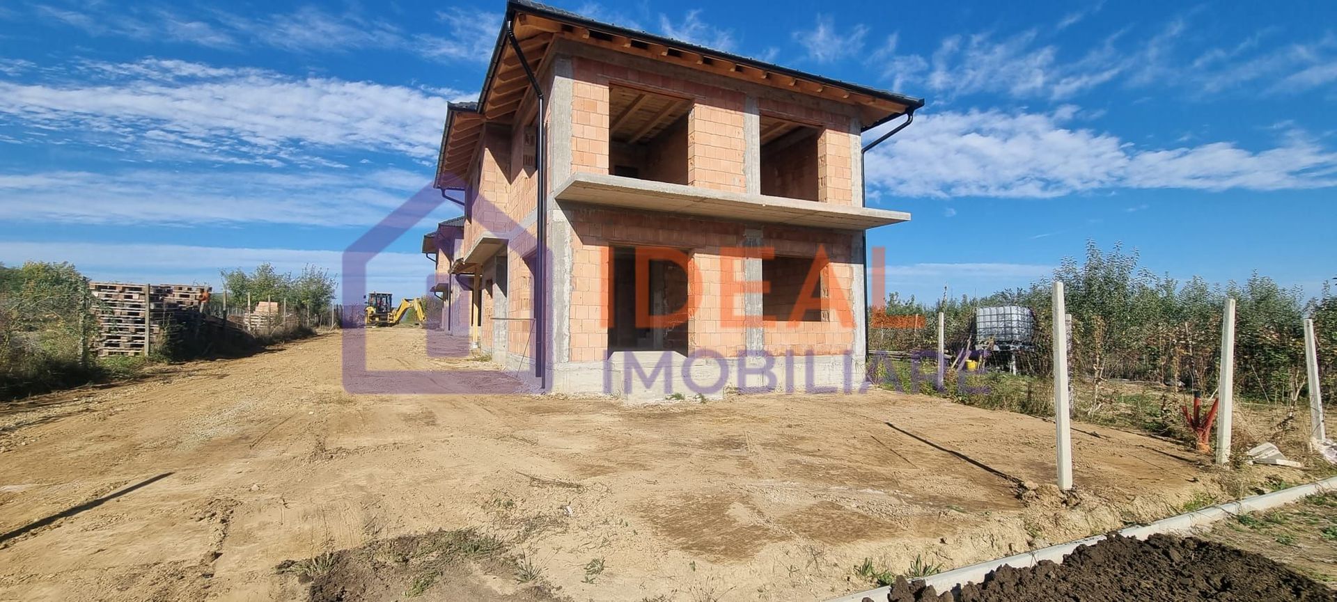 Casa Individuala cu 326 mp de curte si Carport, in Poplaca - Poză 9