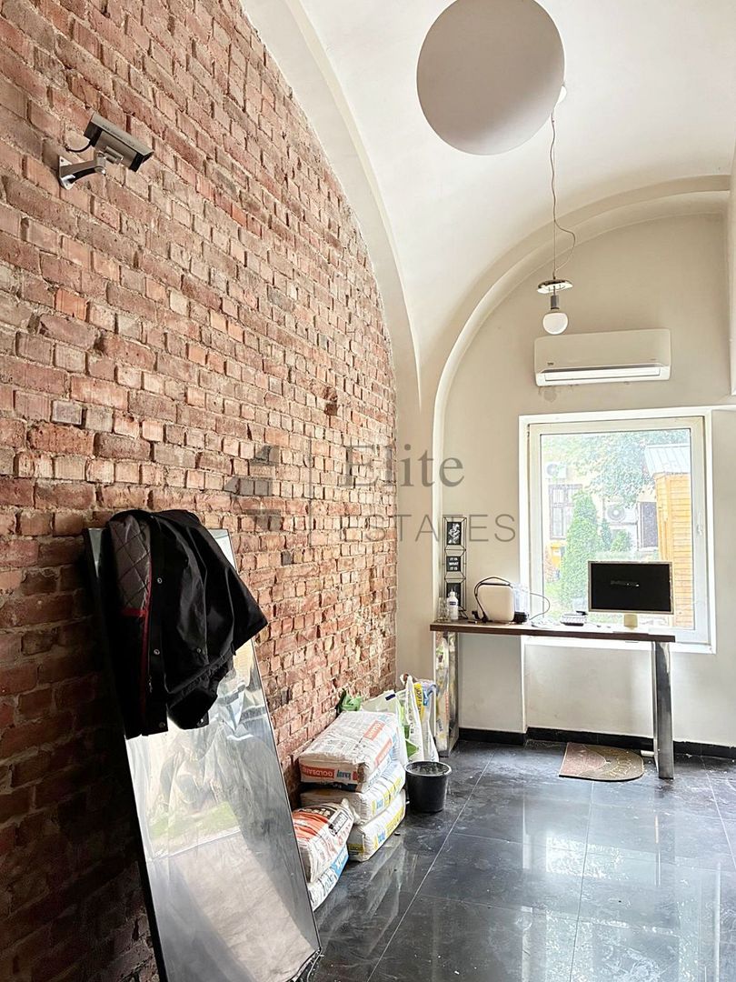 Apartament ultracentral in Pasajul Vulturul Negru din Oradea - Poză 10