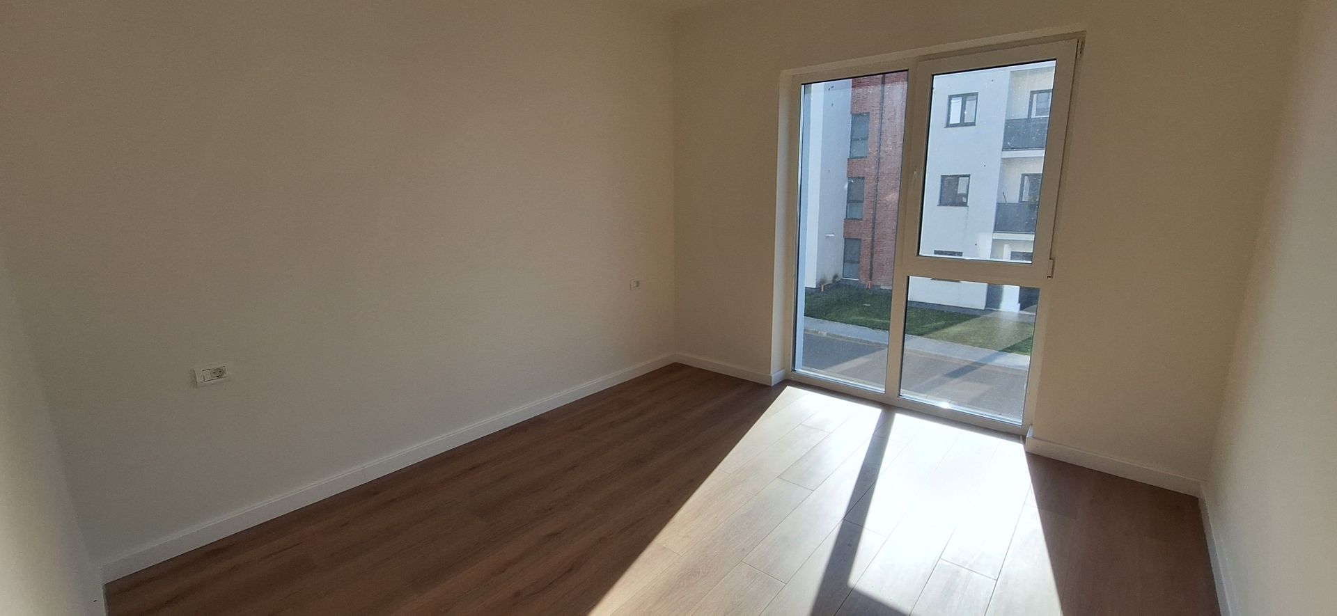 Apartament 2 camere cu loc de parcare inclus - Poză 10