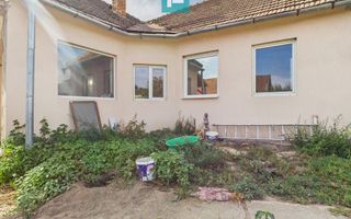 Casă spatioasă și solidă în Pecica - Poză 4