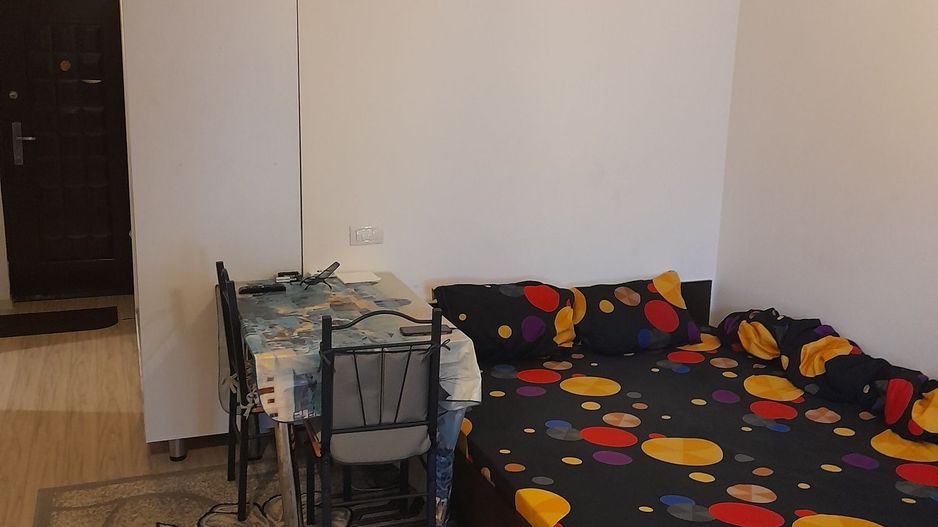 Vind garsoniera complet mobilata - Poză 3