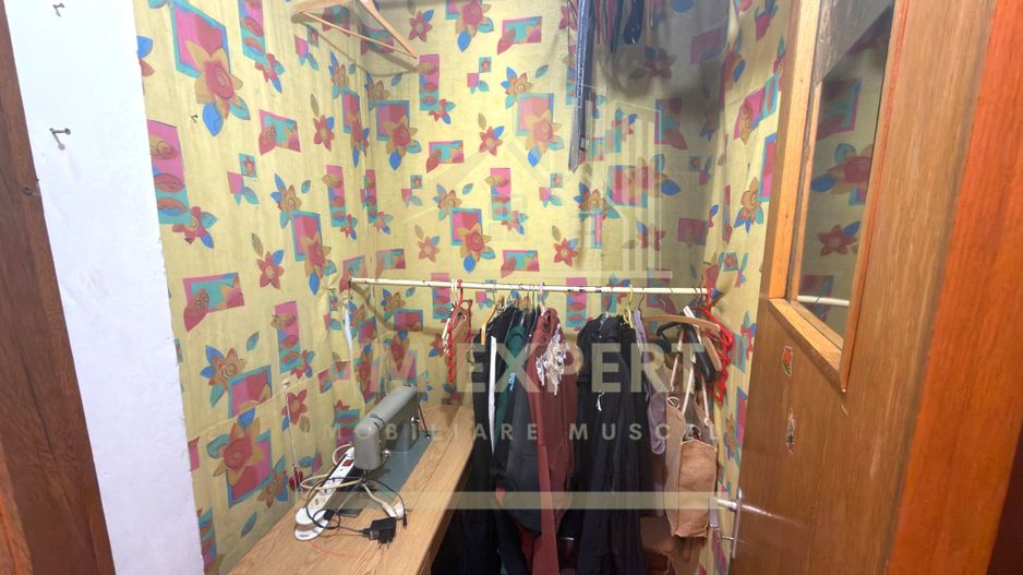 APARTAMENT 4 CAMERE ETAJ 3 CENTRU PRIMĂRIE CAMPULUNG - Poză 10