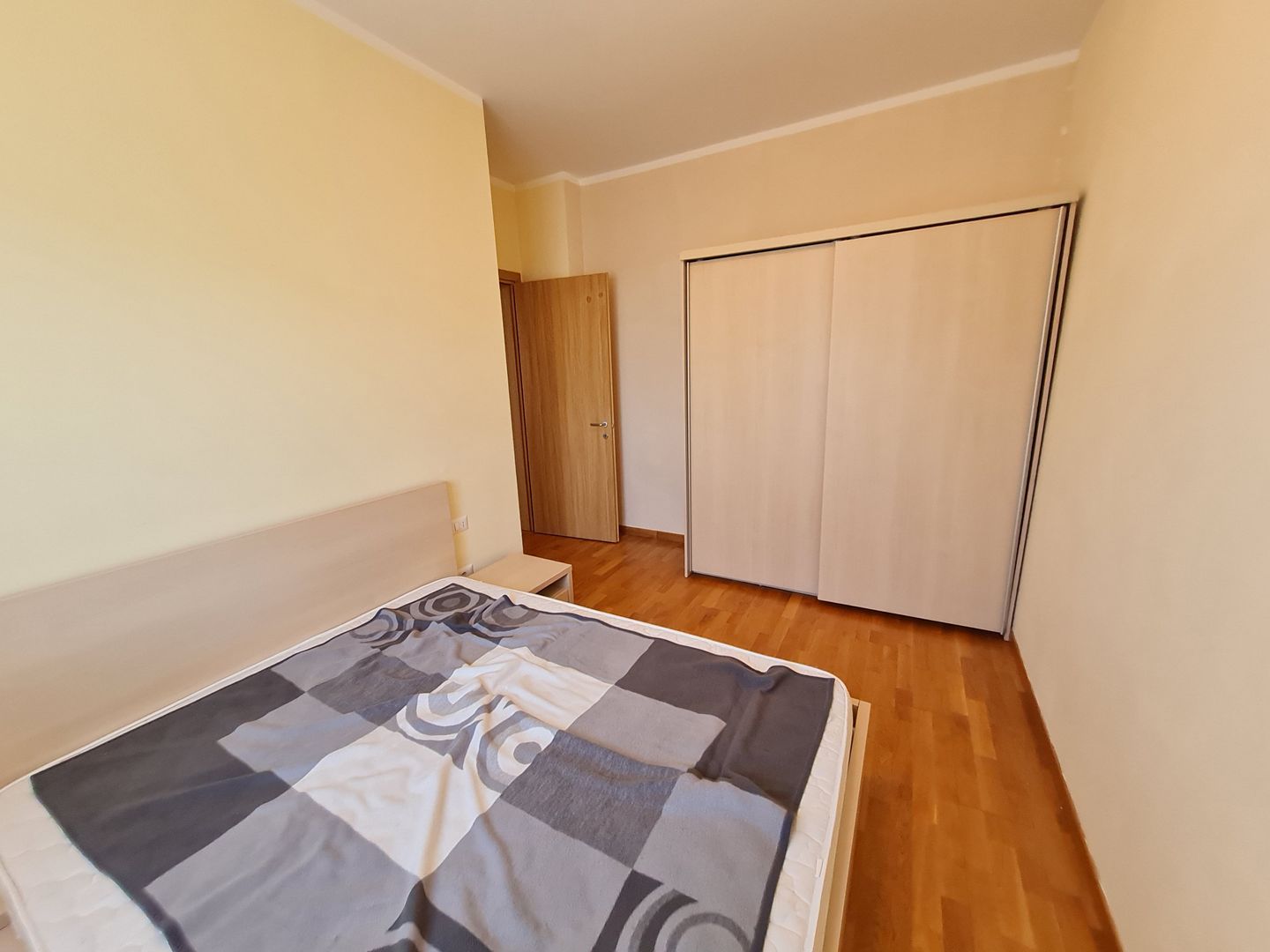 Apartament 3 camere în imobil nou - Poză 25