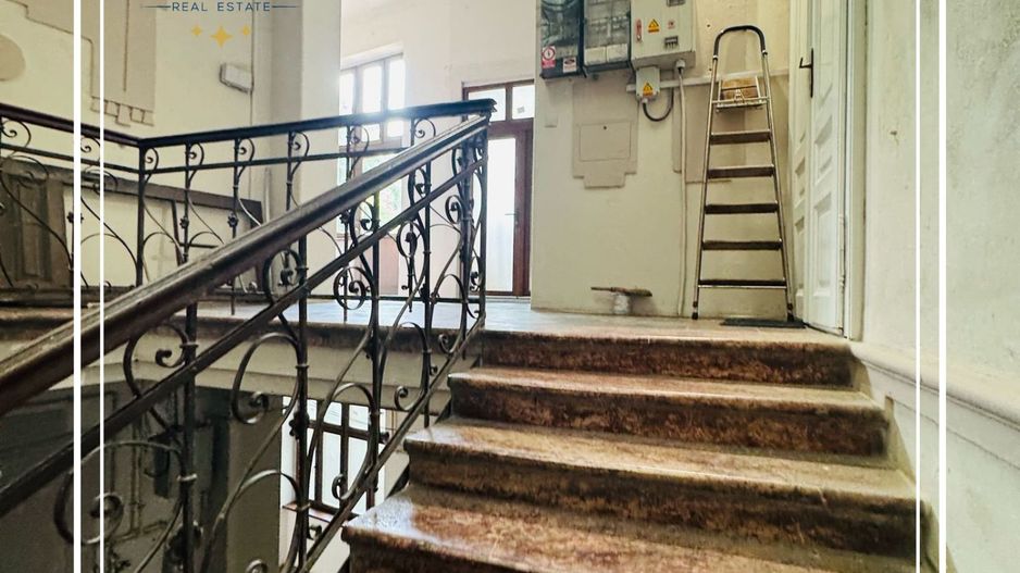 Apartament 3 cam de renovat ultracentral, clădire bine amplasată, Arad - Poză 3