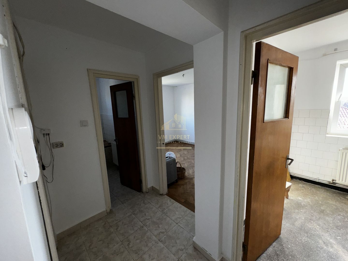 APARTAMENT 2 CAMERE, ETAJ 3, CAMPULUNG, ARGES - Poză 7