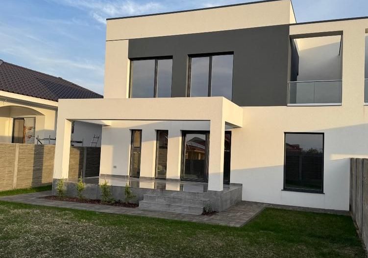Duplex despărțit prin perete dublu/ Garaj - Poză 30