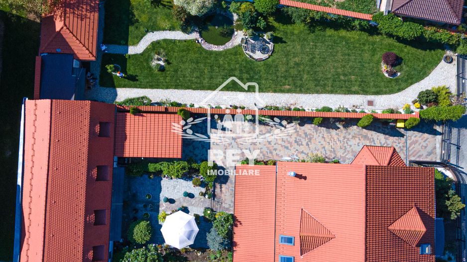 Casa/Vilă Single în Șelimbăr | teren 863m | Pretabilă 2 familii - Poză 2