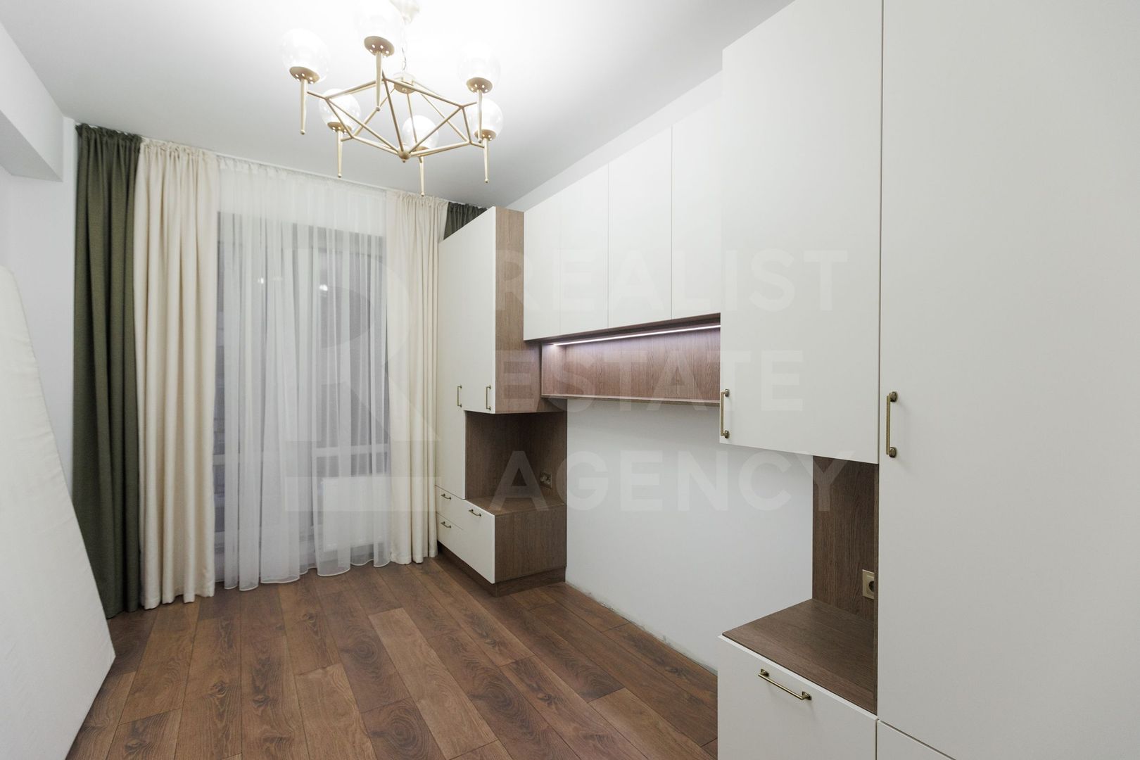 Vânzare, apartament, 2 camere, str. Calea Ieșilor, Sculeni - Poză 4