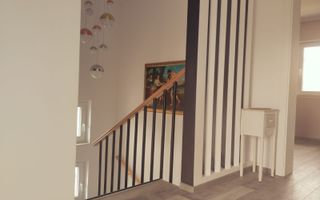 Casă individuală, 4 camere – teren 600 mp, garaj, 3 băi - Poză 1