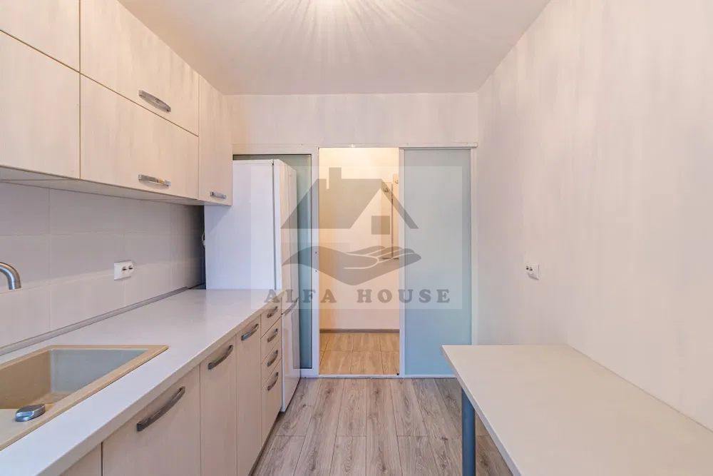 Apartament cu doua camere, zona Astra 43 mp, Renovat 2025 - Poză 3