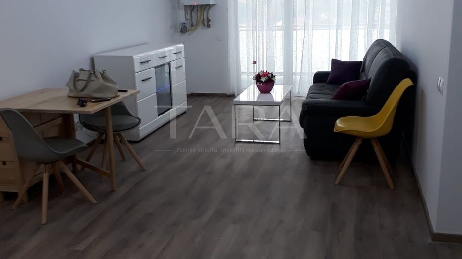 Apartament cu 2 camere, mobilat și utilat, zona Grand Hill Residence. - Poză 3